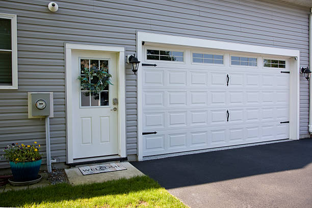 24/7 Emergency Garage Door Panel Replacement experts in Blowing Rock, NC
